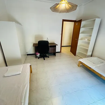 Oda ve Kahvaltı Double And Triple Near Principe Station Shared Bathroom
