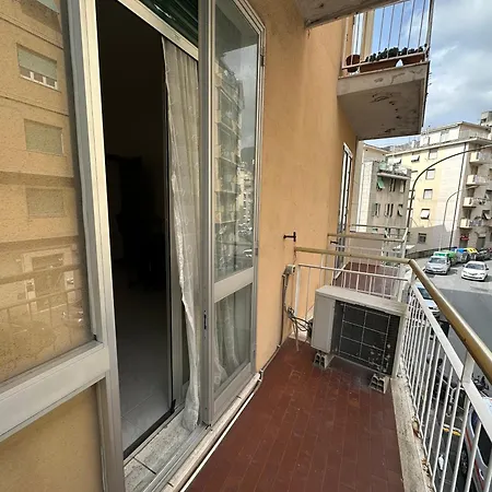 Oda ve Kahvaltı Double And Triple Near Principe Station Shared Bathroom Cenova